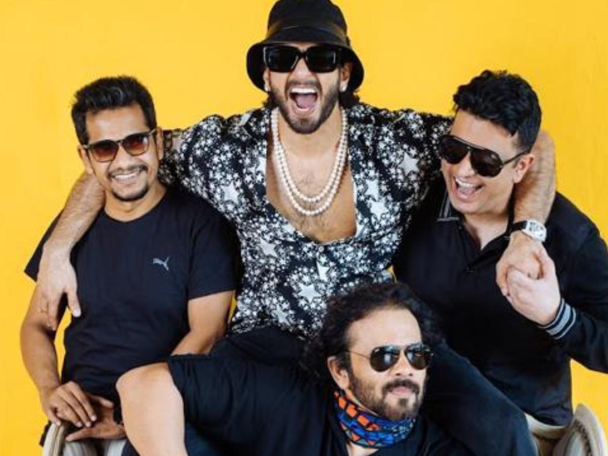 क्रिसमस  पर आ रही है रोहित शेट्टी की सर्कस,रणवीर सिंह दिखेंगे डबल रोल में