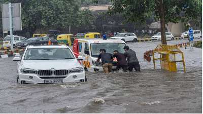 दिल्ली-एनसीआर में झमाझम बारिश, जलभराव लेकिन मिली राहत