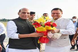 राजनाथ सिंह पहुंचे बद्रीनाथ,मनाएंगे दशहरा