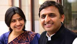 अखिलेश के साथ जीत का प्रमाणपत्र लेने पहुंची डिम्पल यादव