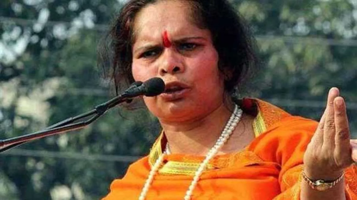 साध्वी प्राची की विवादित बयानबाजी से मचा बवाल,मुस्लिम बहनों को ऑफर