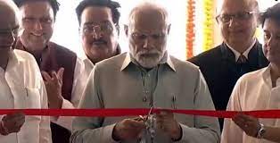 पीएम ने राजकोट में किया इंटरनेशनल एयरपोर्ट का उद्घाटन