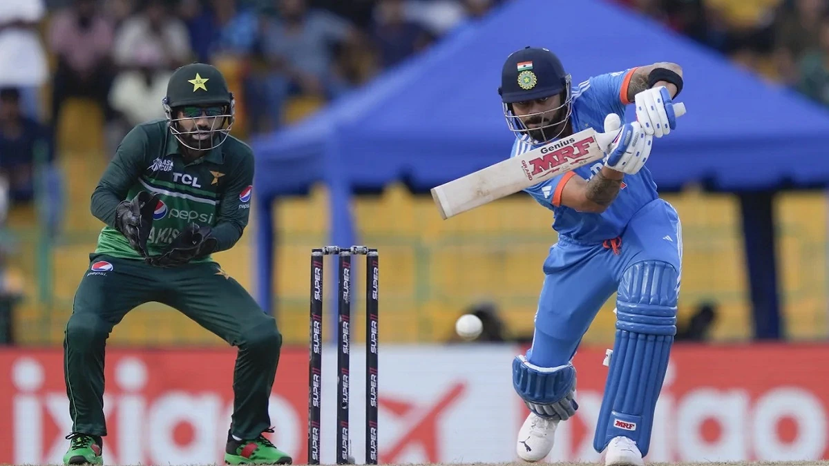 IND vs PAK: फैन्स के दिलों की धड़कनें हुईं तेज, सुपरहिट होगा मुकाबला